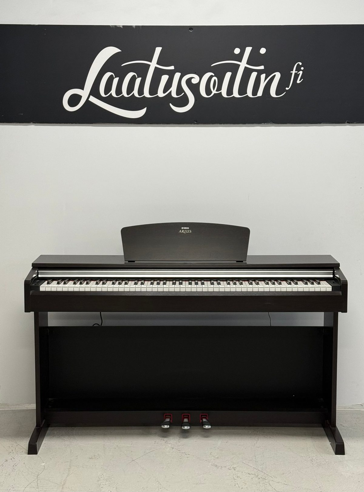 Yamaha YDP-141, musta digipiano Laatusoittimen valikoimassa